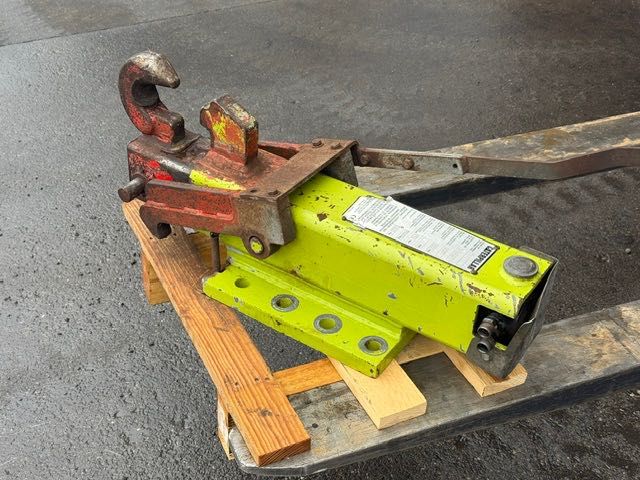 CLAAS używany zaczep tylni do przyczepy hydrauliczny
