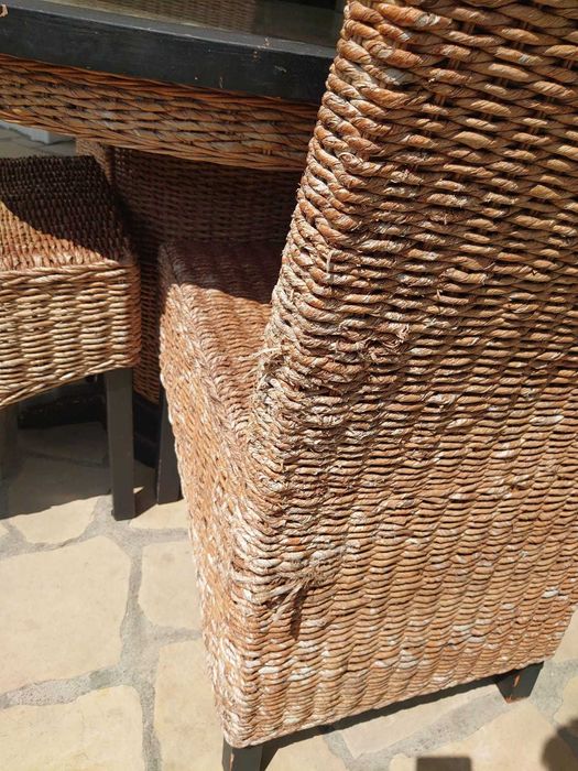 Stół + 4 krzesła i poduszki na dębowych stelażach, prawdziwy rattan