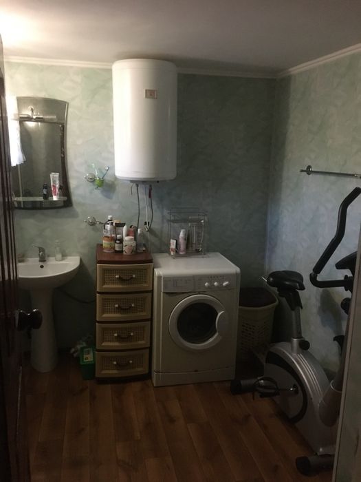 Продам теплий будинок.