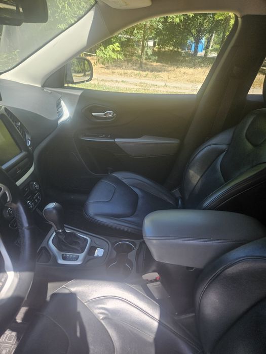 Jeep Cherokee Limited White