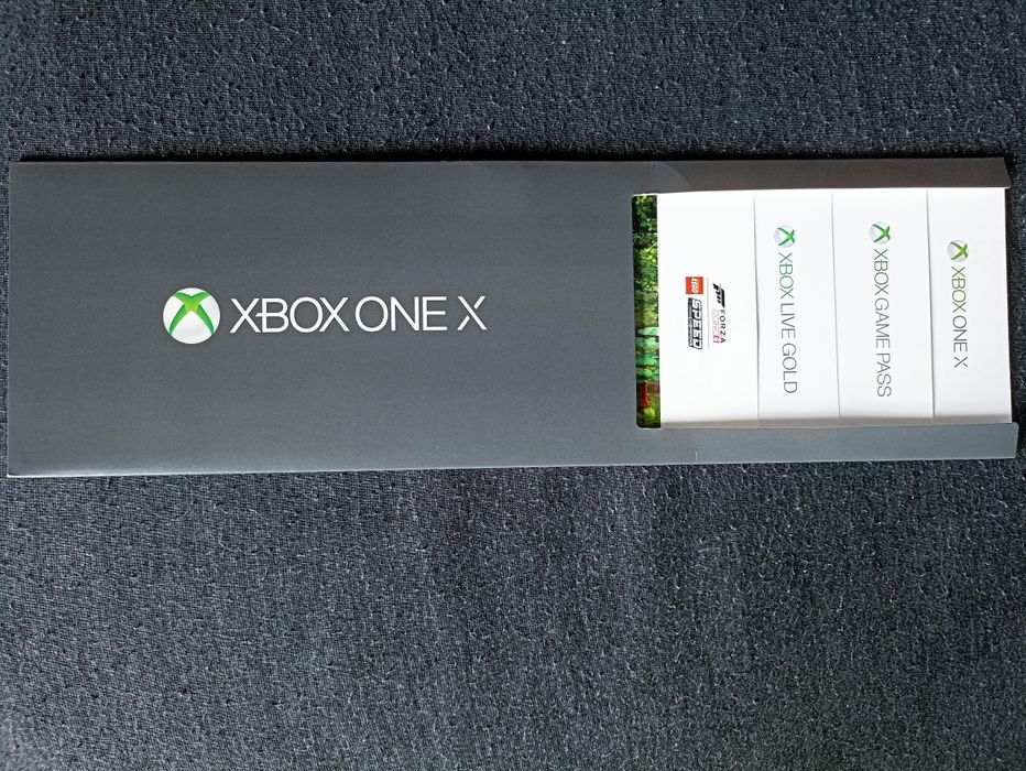 Xbox one X 1tb | 1 pad