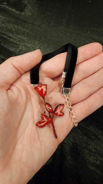 Choker Rosa – Inspirada em Violator (Depeche Mode) – Edição Artesanal