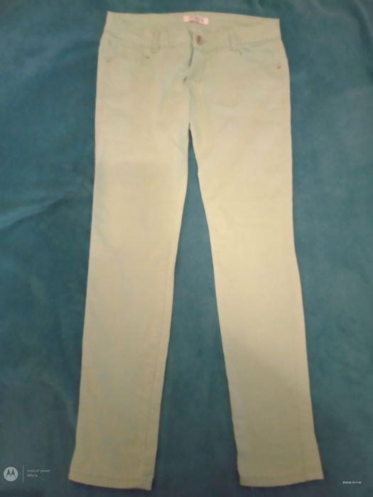 Sprzedam jasne zielone damskie spodnie rozmiar wg metki XL