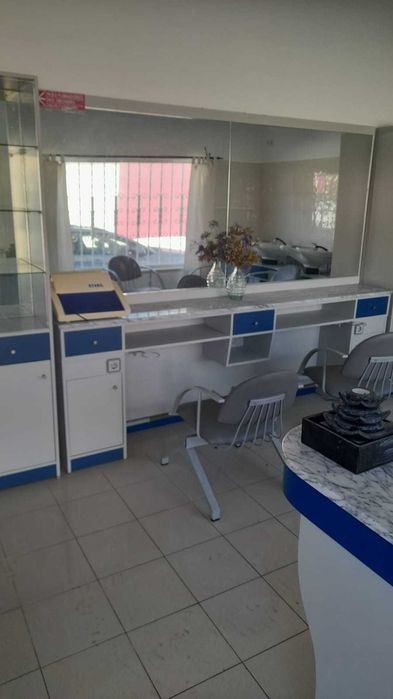 Cabeleireiro/Barbeiro Profissional - Equipamento Completo