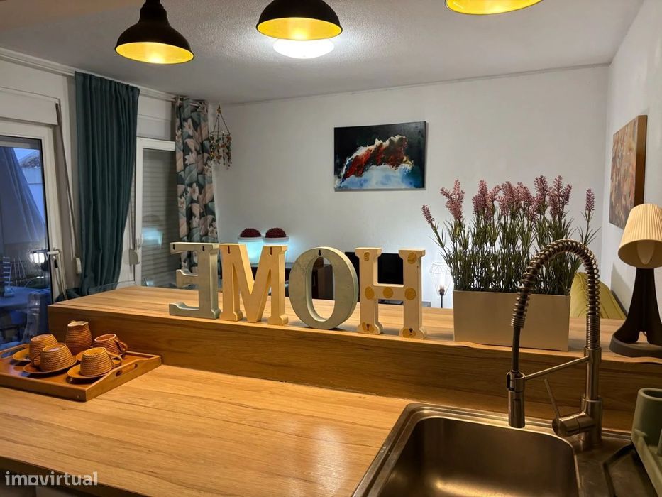 Remodelação em curso, Moradia Bi-familiar com terraço em Telheiras, Li