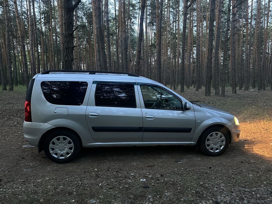 Renault Logan 2009 1.6