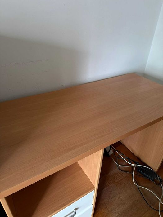 Secretária de madeira