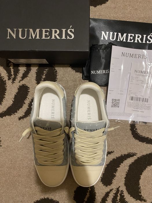 Кросівки Numeris {42}