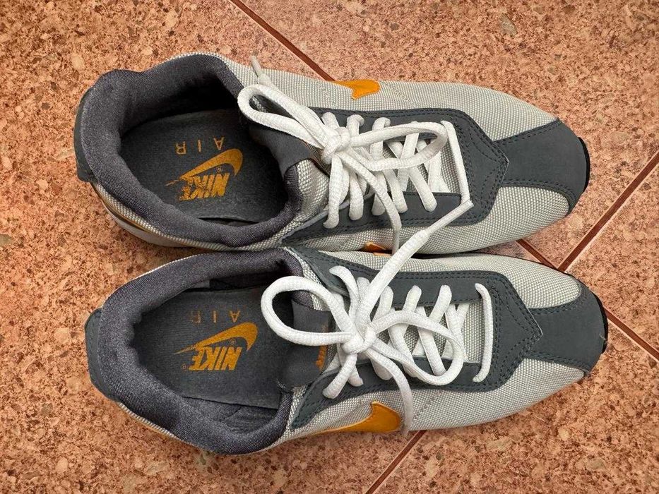 кросівки Nike модель 313672-081 розмір 39