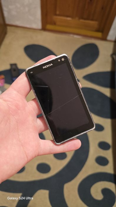 Nokia n8 дисплей