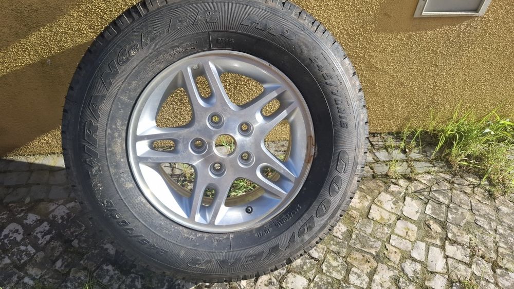 Jantes e pneu, tudo novo sem uso
