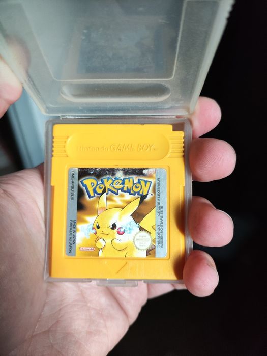Pokémon Yellow - English Version Made on Japan -