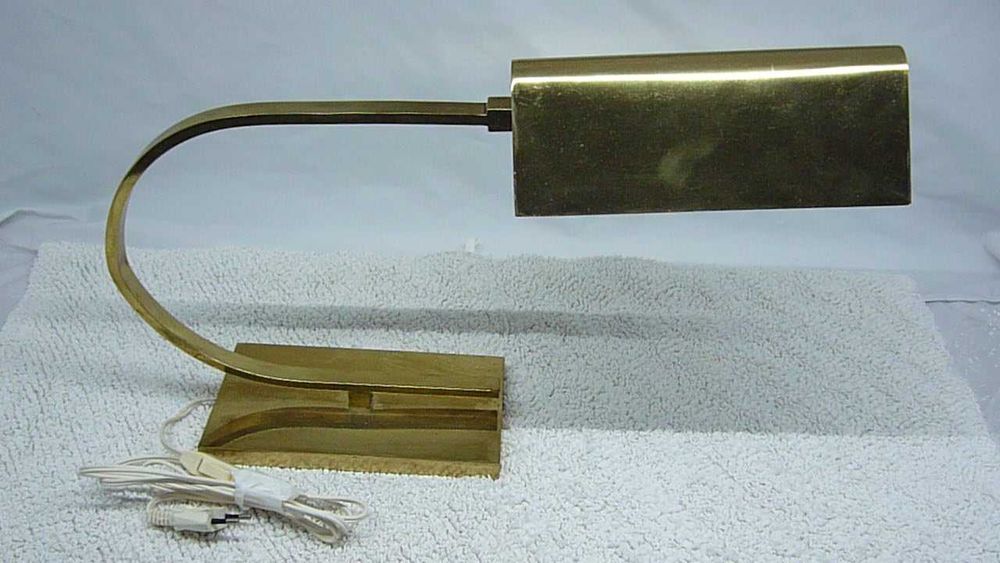 Candeeiro de secretária em Latão