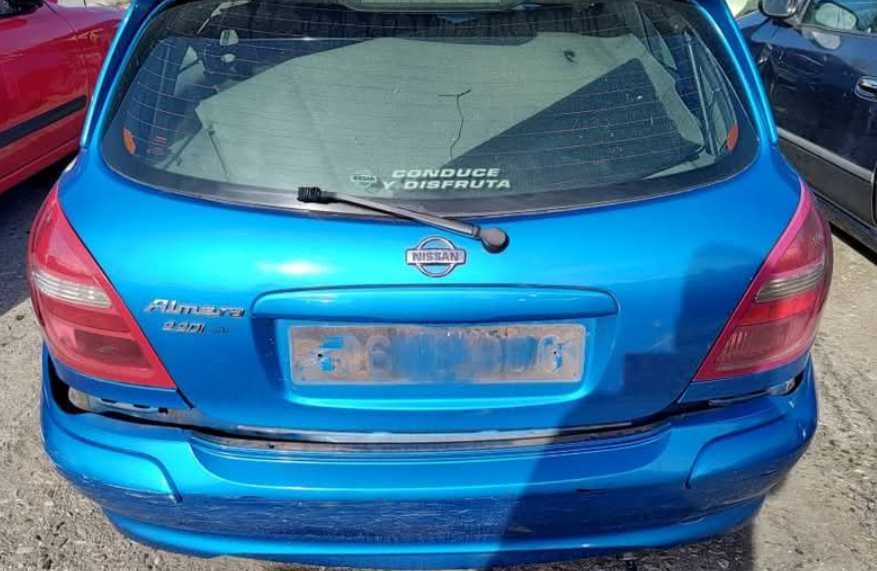 Farolins para Nissan Almera