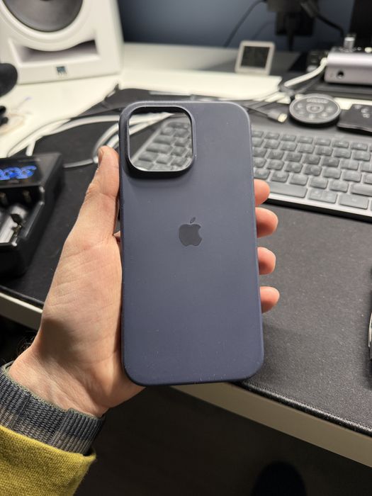 Iphone 16 pro max oryginalne etui granatowe