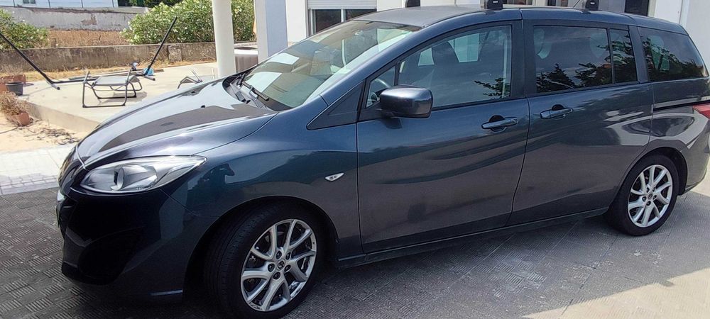 Mazda 5 1.6 diesel (7 lugares) Classe 1 na AE. Nacional 3/2011