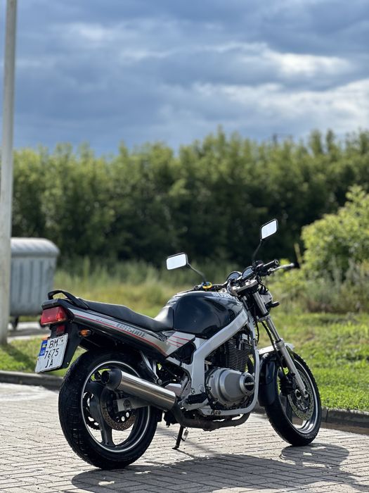 suzuki gs500e 1999