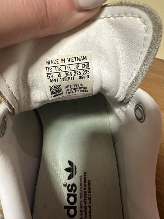 Кросівки adidas 36 р. Кросовки 23.5 см. Шкіра