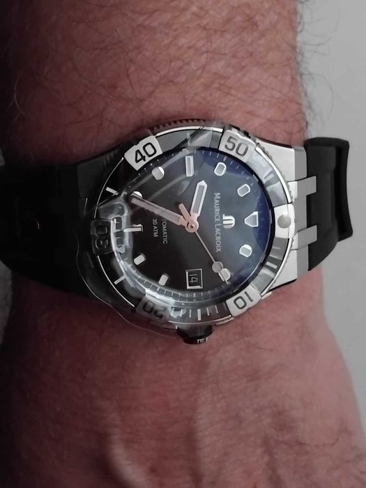 Акція!Новий Maurice Lacroix Aikon Automatic AI6057-SSL20-330-2