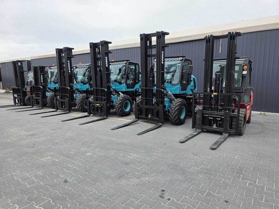 Wózek widłowy przegubowy terenowy 3,5t widlak 4x4 klimatyzacja W CENIE