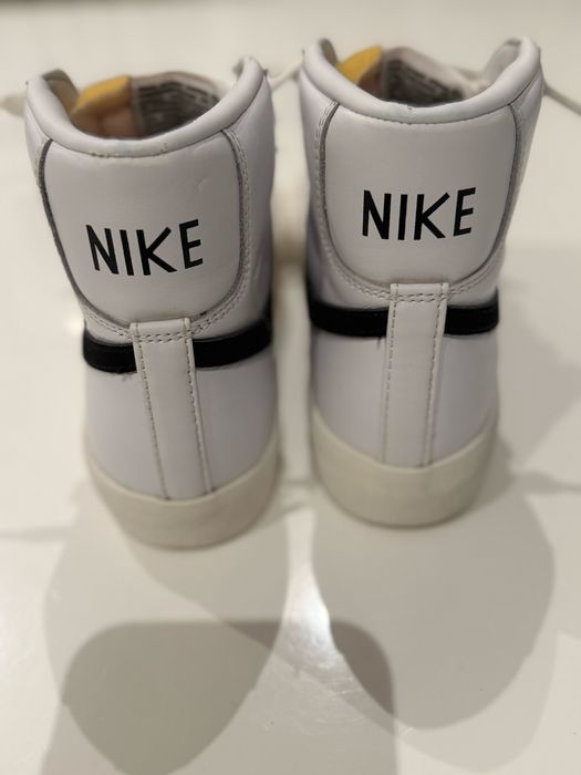 Tenis bota Nike blazer  Mid unisexo