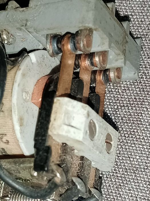 Реле промежуточное R15 (Польша) 220V 50Hz б/у