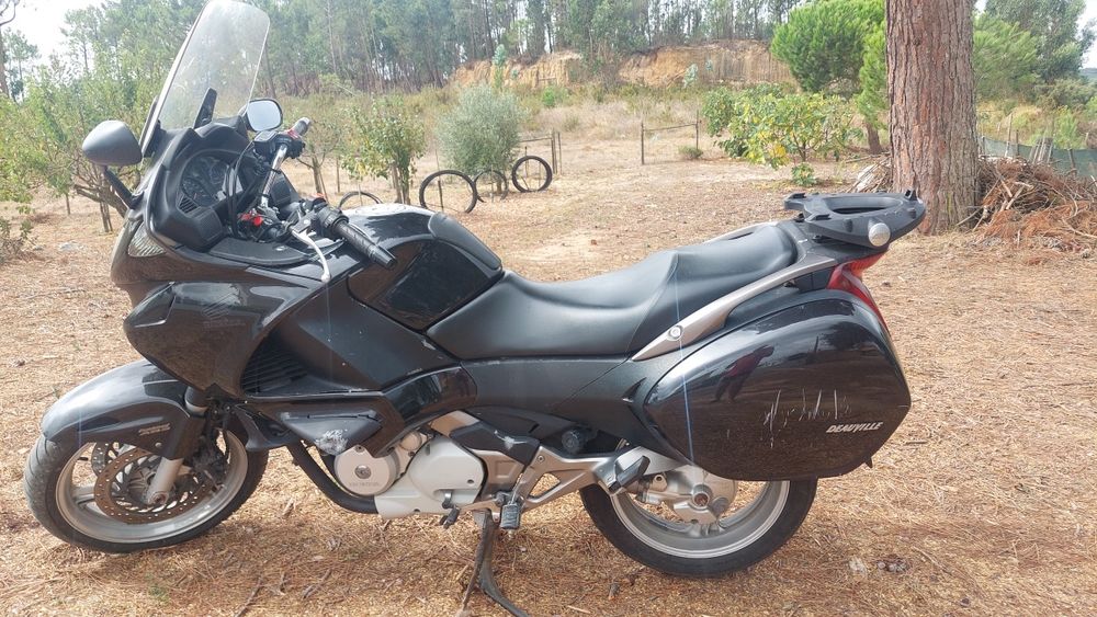 Honda Deauville 700