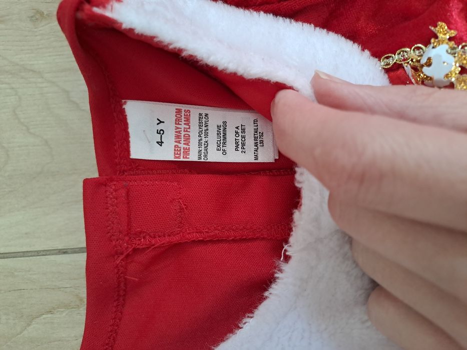 Strój Mikołajki 4-5lat