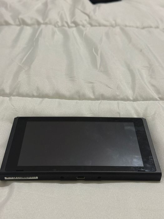 Nintendo Switch em excelente estado – com caixa e todos os acessórios