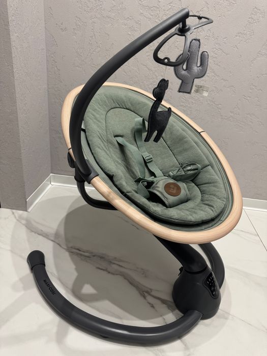 Заколисуючий центр, крісло-гойдалка, шезлонг Maxi-Cosi Cassia