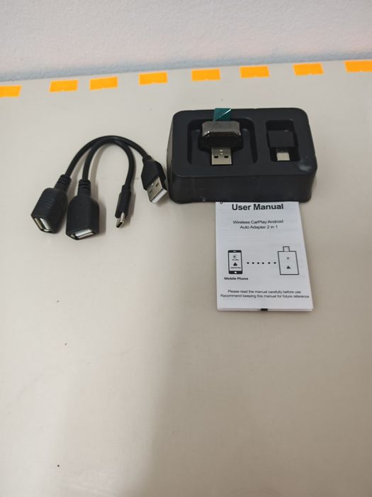 Mini bezprzewodowy adapter 2-w-1 (CarPlay / Android Auto)