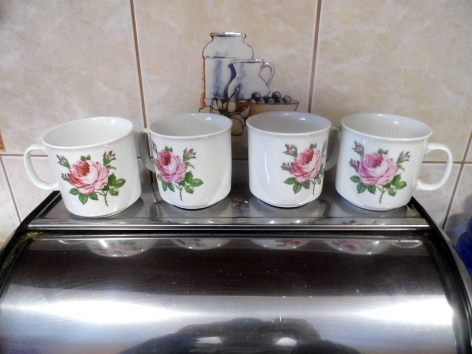 Zabytkowe, urocze kubki, porcelana NRD