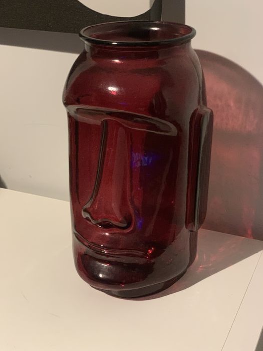 Designerski wazon głowa – bordowe szkło, styl vintage / loft