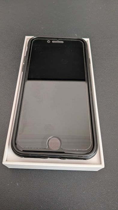 Vendo iphone como novo, carregador incluído