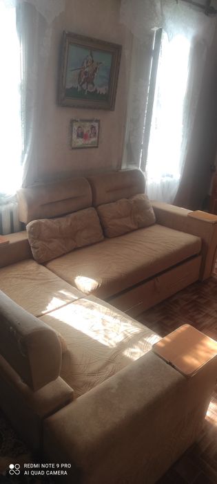Продам мягкий уголок ,б.у светлый беж
