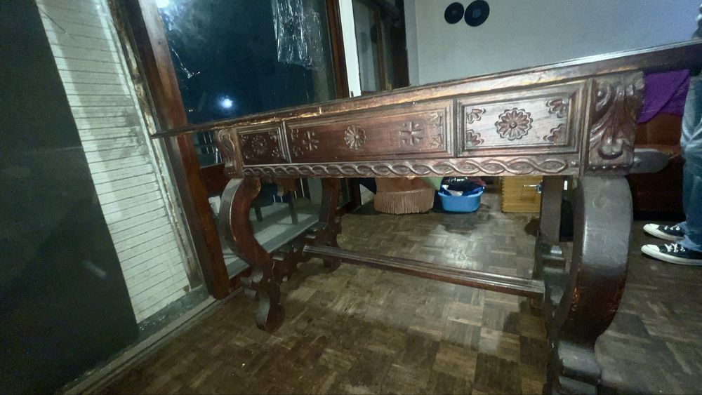 Mesa madeira com + 100 anos
