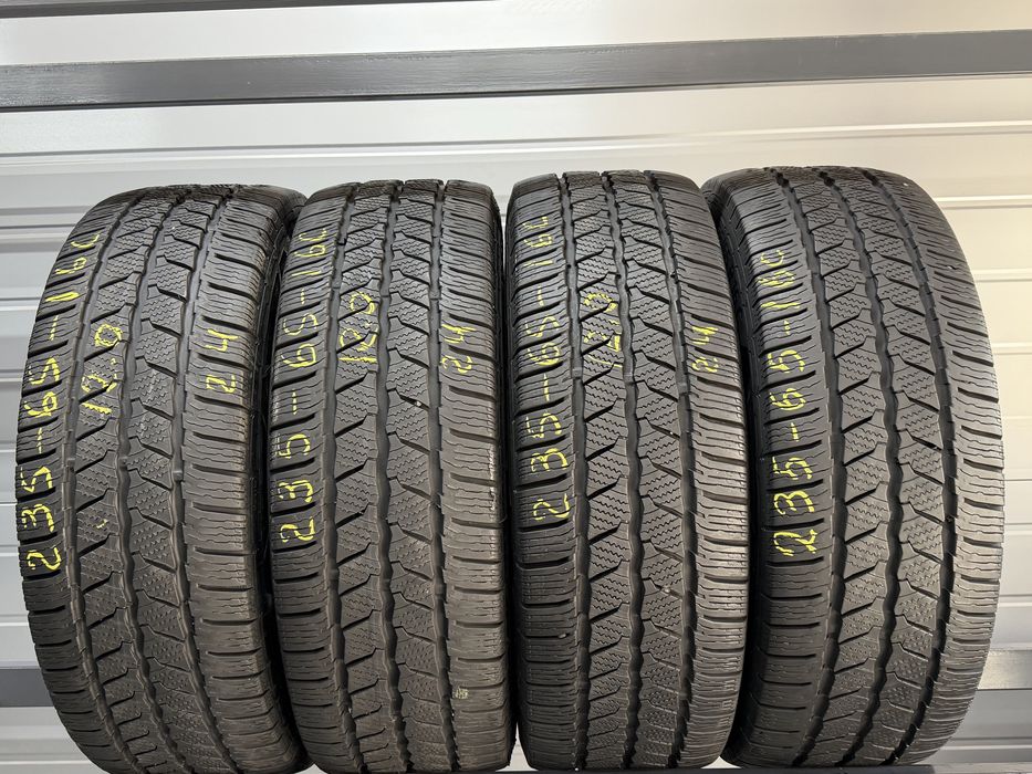Зимові шини 235/65r16c Continental VanContact Winter. Ціна 3000грн/шт.