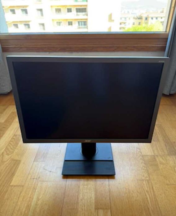 Monitor Acer 24" IPS (1920x1200) - Ergonómico (Ajustável) + Hub USB