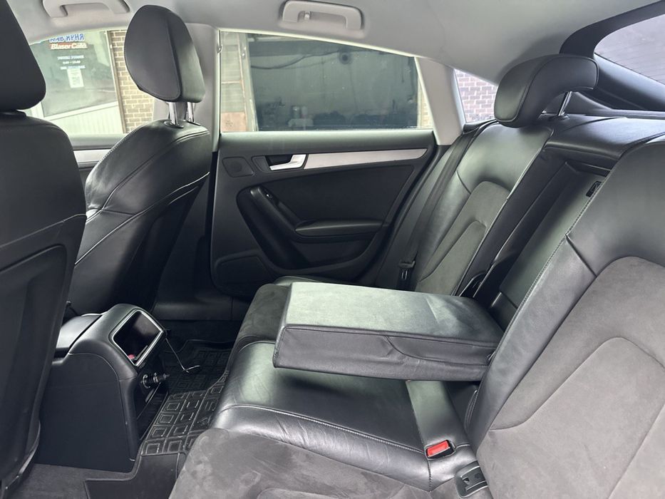 Продам ауді а5 офіціальний 2012 рік , повний привід , в ДТП не був