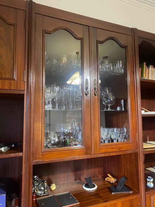 Armario sala em castanho