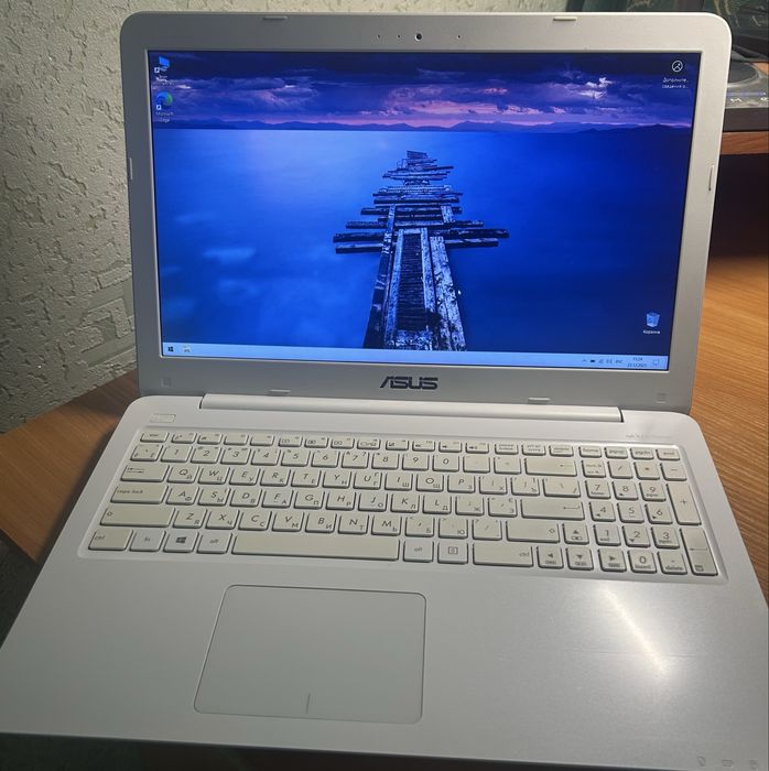 Ноутбук Asus X556UA/Core i5 6200U/ 16GB RAM/ SSD + HDD/