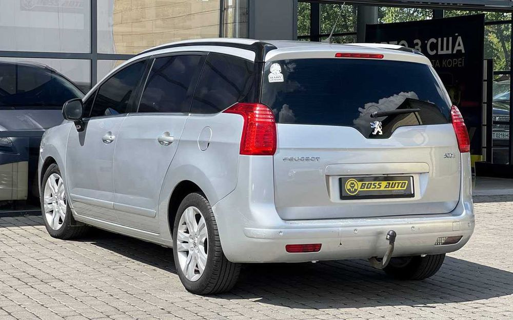 Peugeot 5008 2013