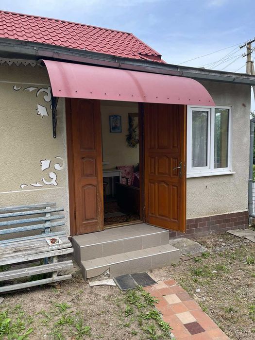 Будинок, 65 м кв + 50сот землі біля хати