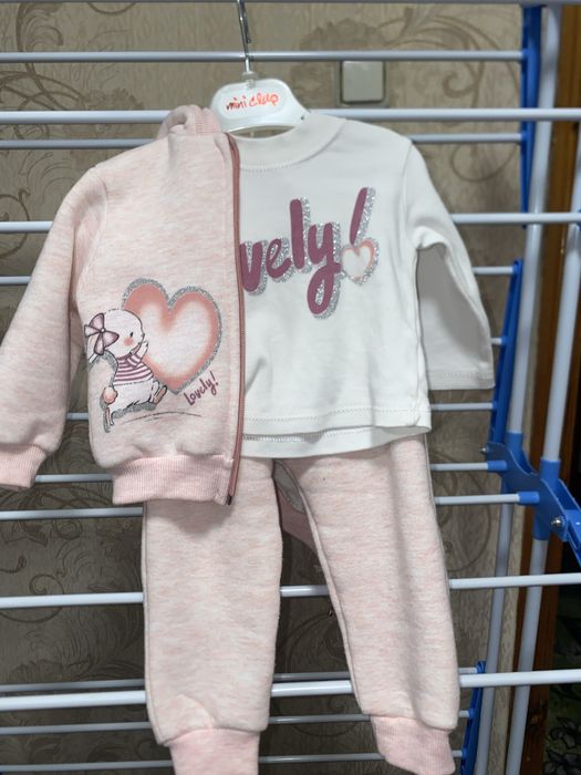 Продам костюм трійка на 9-12 місяців