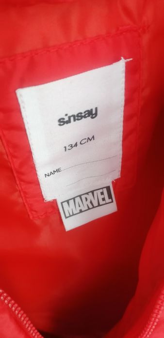Kamizelka chłopięca Marvel roz. 134 Sinsay