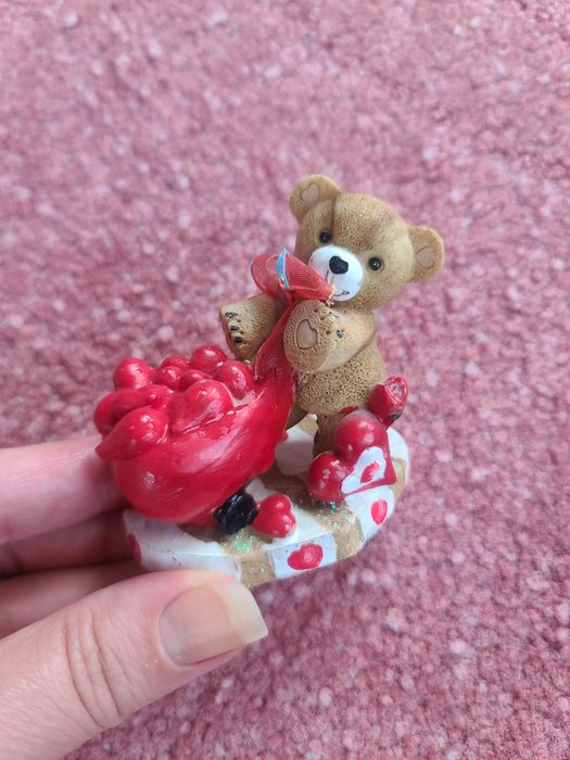 Декор фігурка ведмедик червоне серце