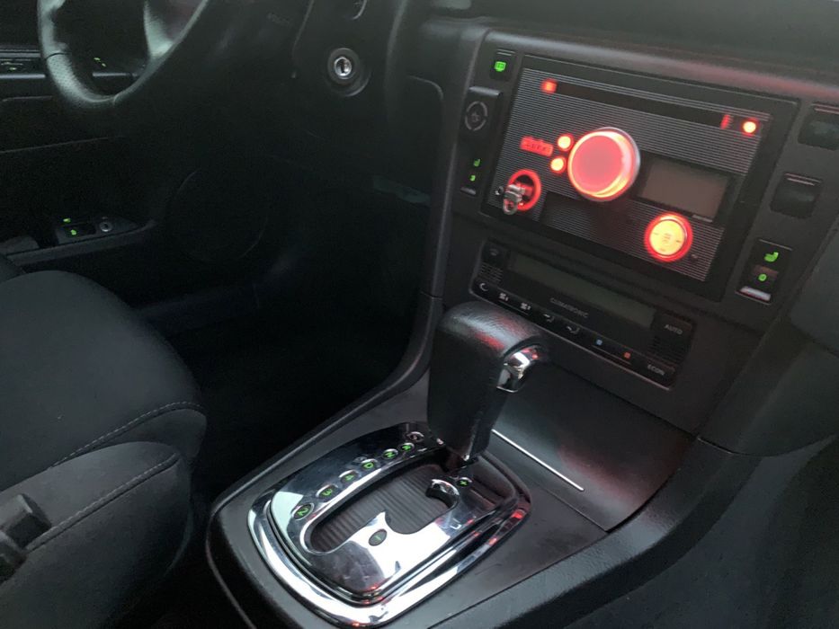 автомобіль Skoda Суперб