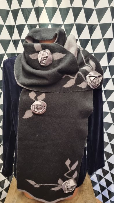 Wełniany, dwustronny szal  Willi