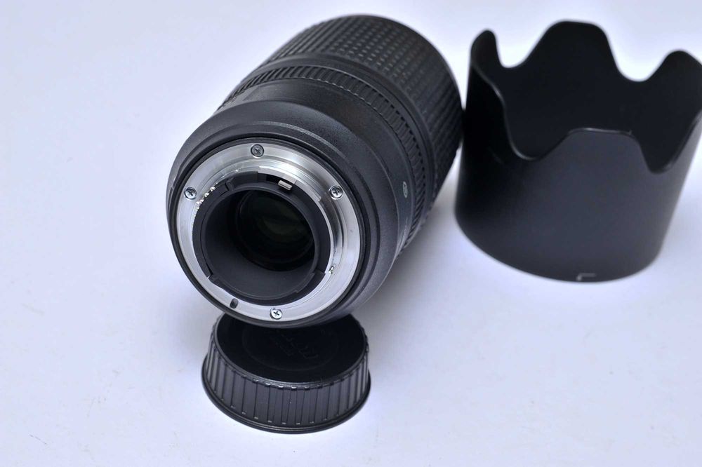 Nikon 70-300 VR 4.5-5.6 ( seminova)