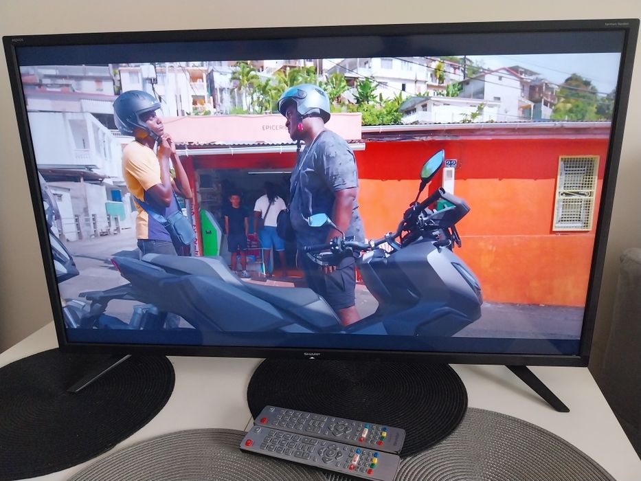 Telewizor Sharp ze smartem